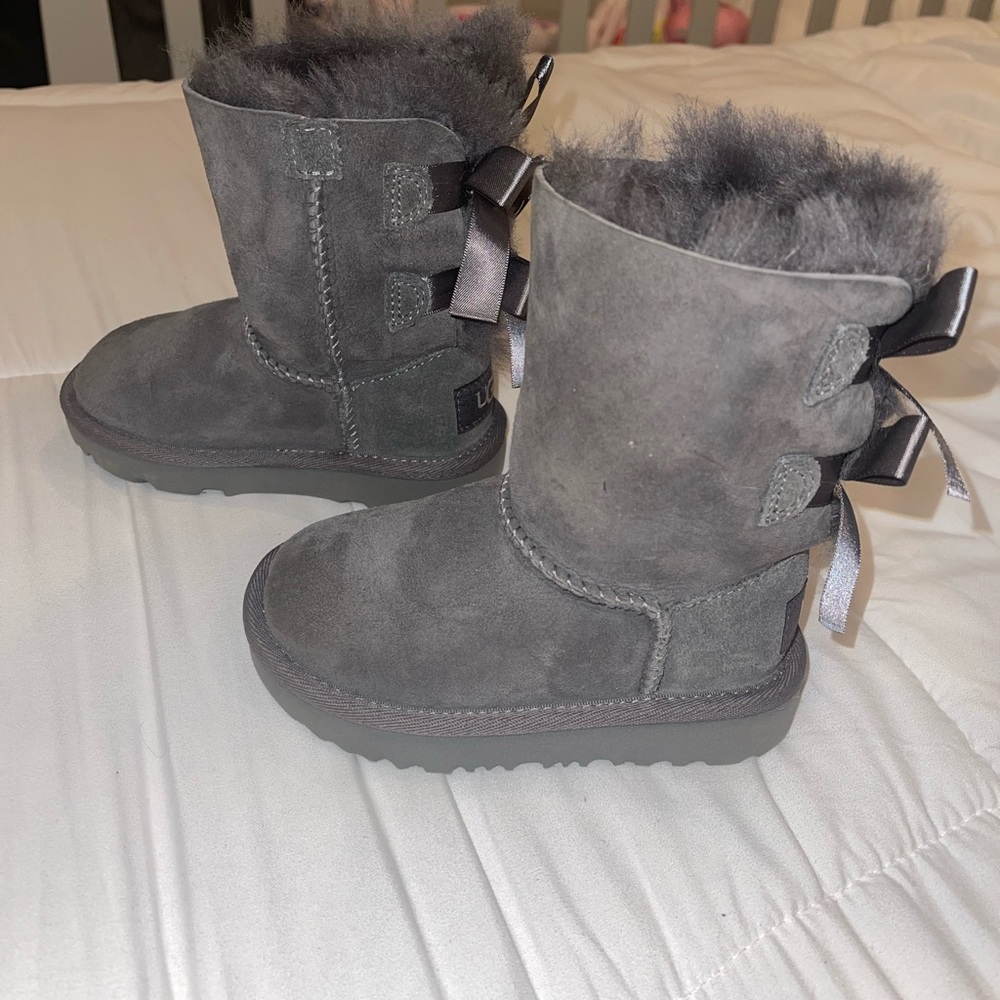TODDLER UGG BAILEY BOW II BOOT - Picture 3 of 4